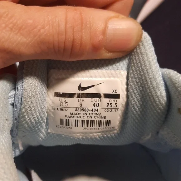 Nike Women's Blue and Red Sneakers - Picture 3 of 4